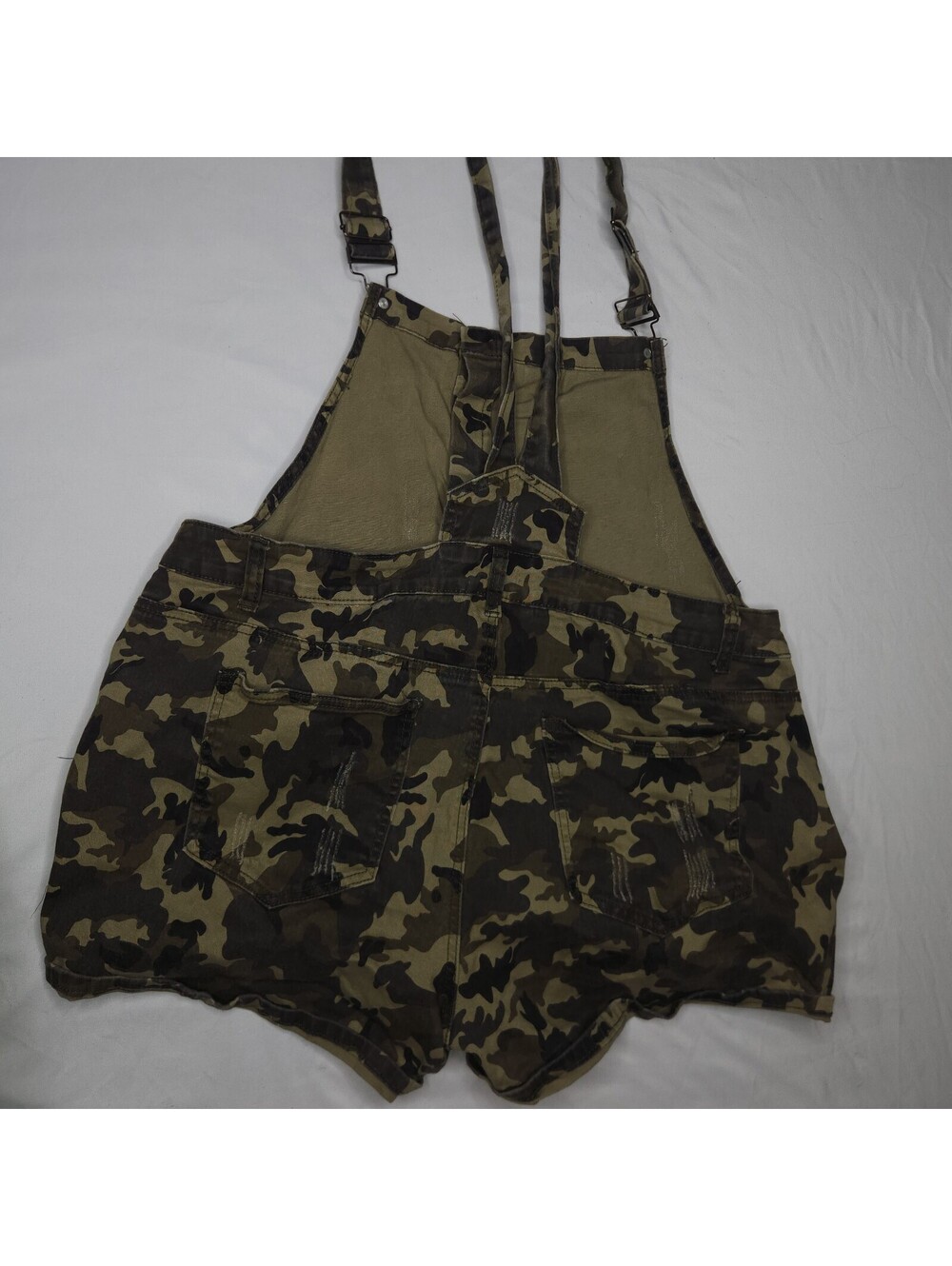 Traffic Jeans Wear camouflage overall shorts